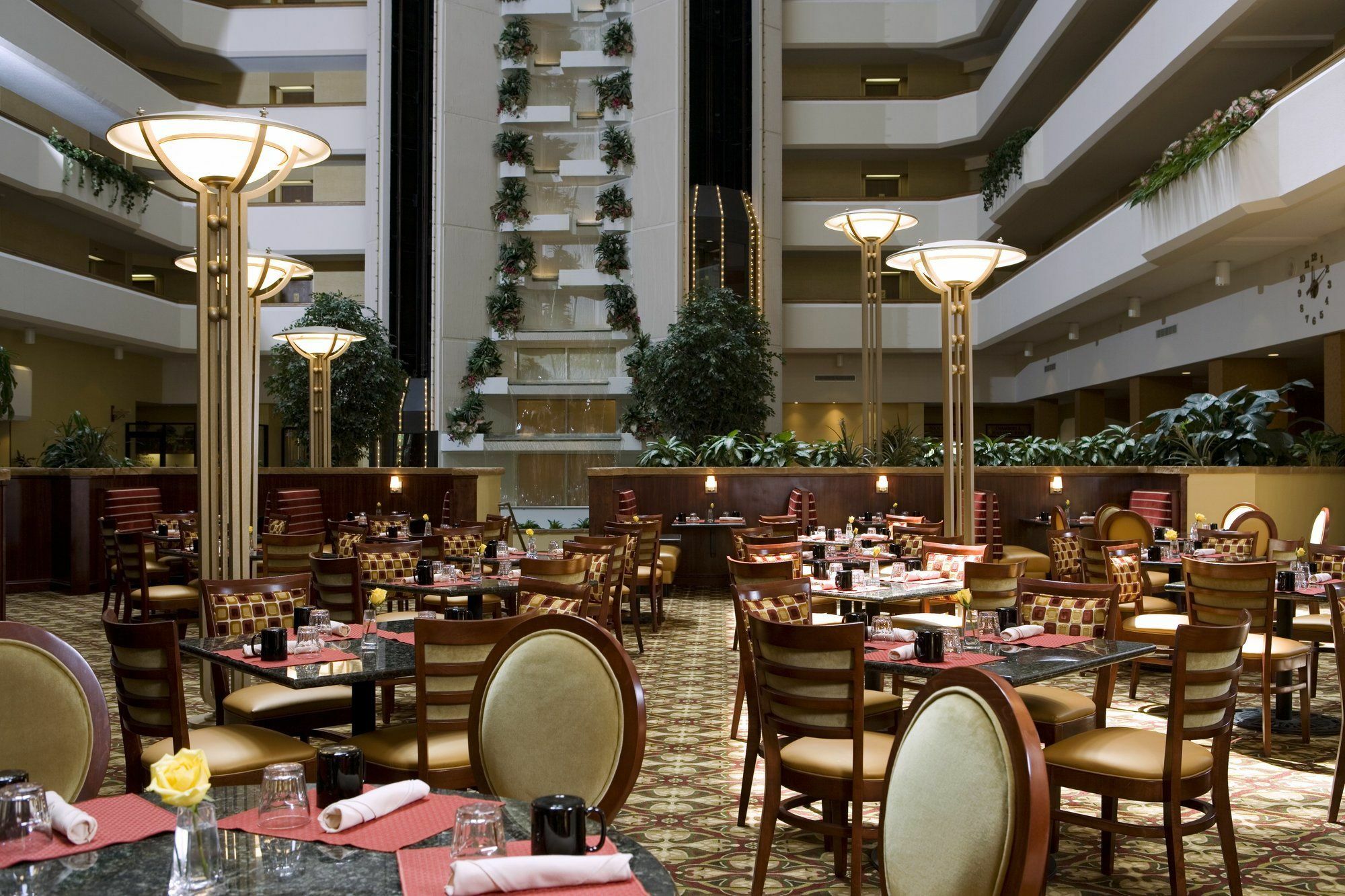 Sheraton West Des Moines Exterior foto